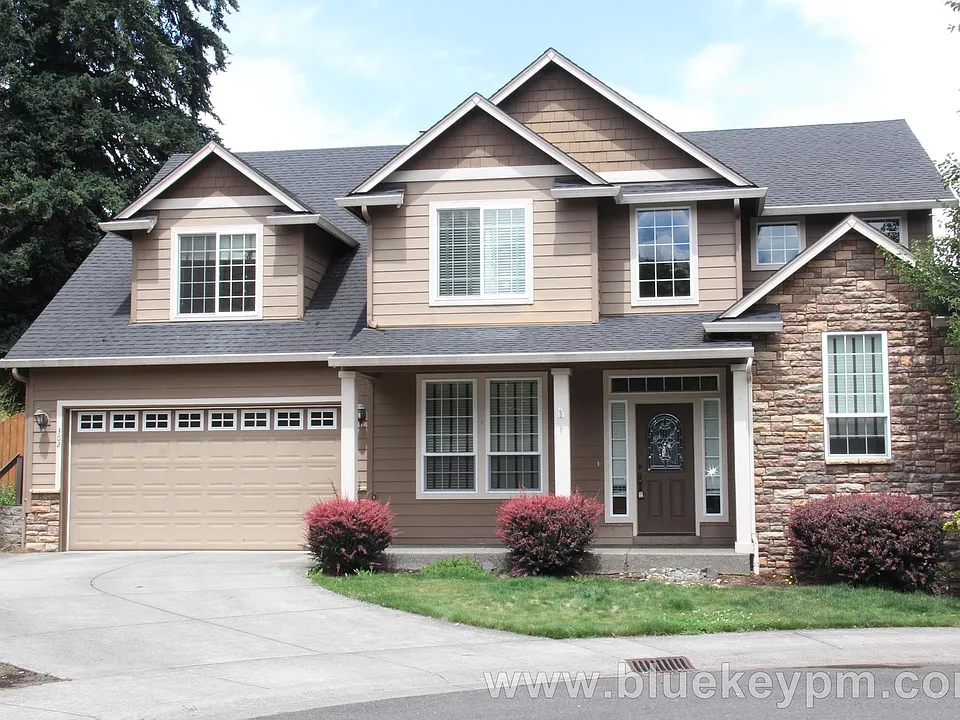 302 NW 53rd Cir