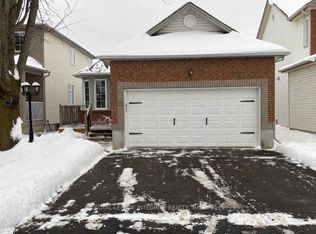 22 Halkirk Ave, Ottawa, ON K2V 1B5