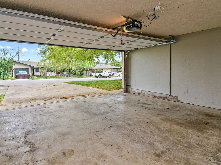 2626 W Hanover Dr — Photo 34