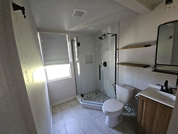 5th image of 711 Central Ave #B