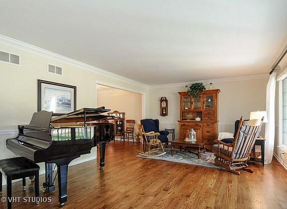 2nd image of 940 N Ashbury Ave