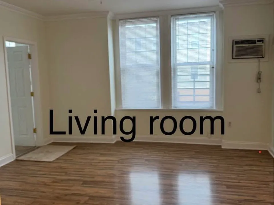 130 Wilson Ave #1