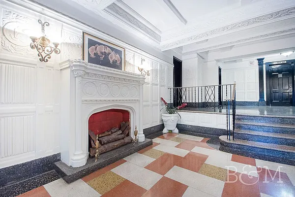 Sold by Brick&Mortar | media 9