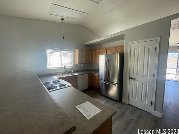 5th image of 965 Shadow Mountain Dr