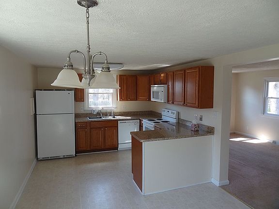Kitchen - Looking West