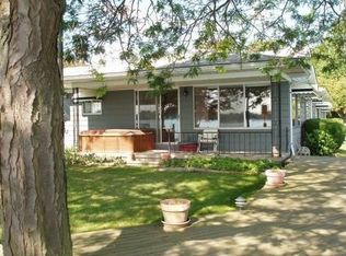 9641 River Rd, Algonac, MI 48001