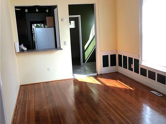 3rd image of 103 Lincoln Park Dr