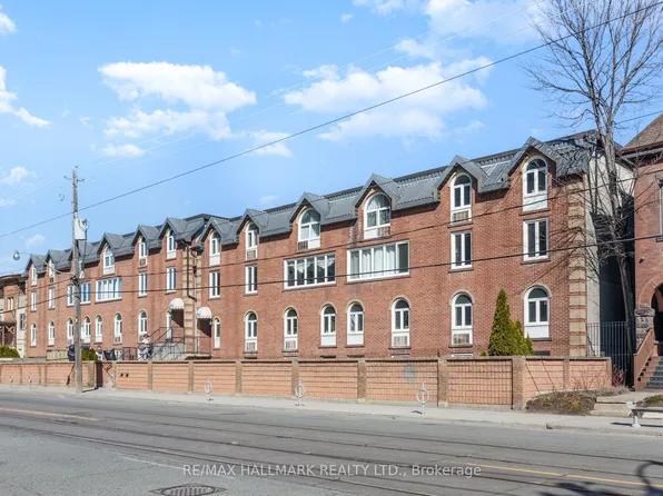 1250 King St W #30, Toronto, ON M6K 1G5