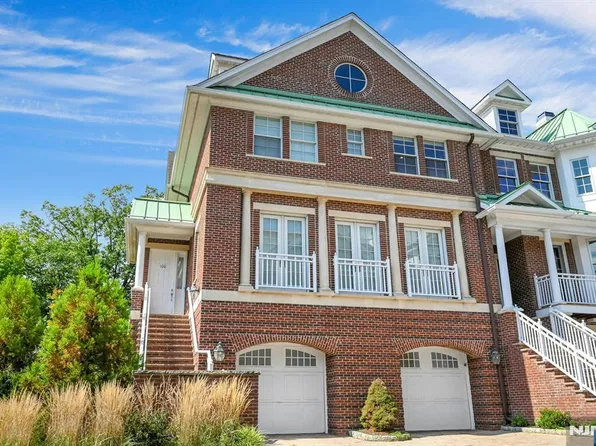 100 Heights Lane, Tenafly, NJ 07670