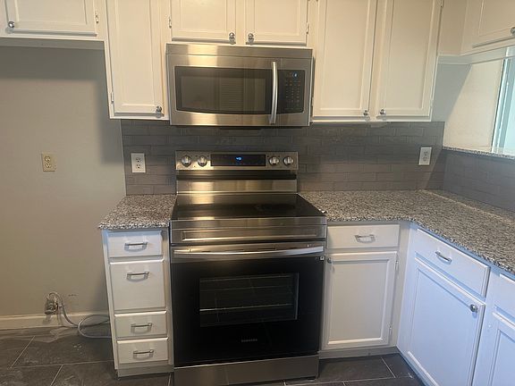 Spacious counter space