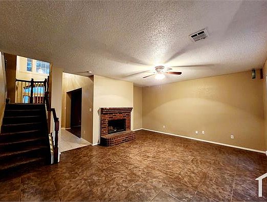2nd image of 2601 Johnson Dr #P