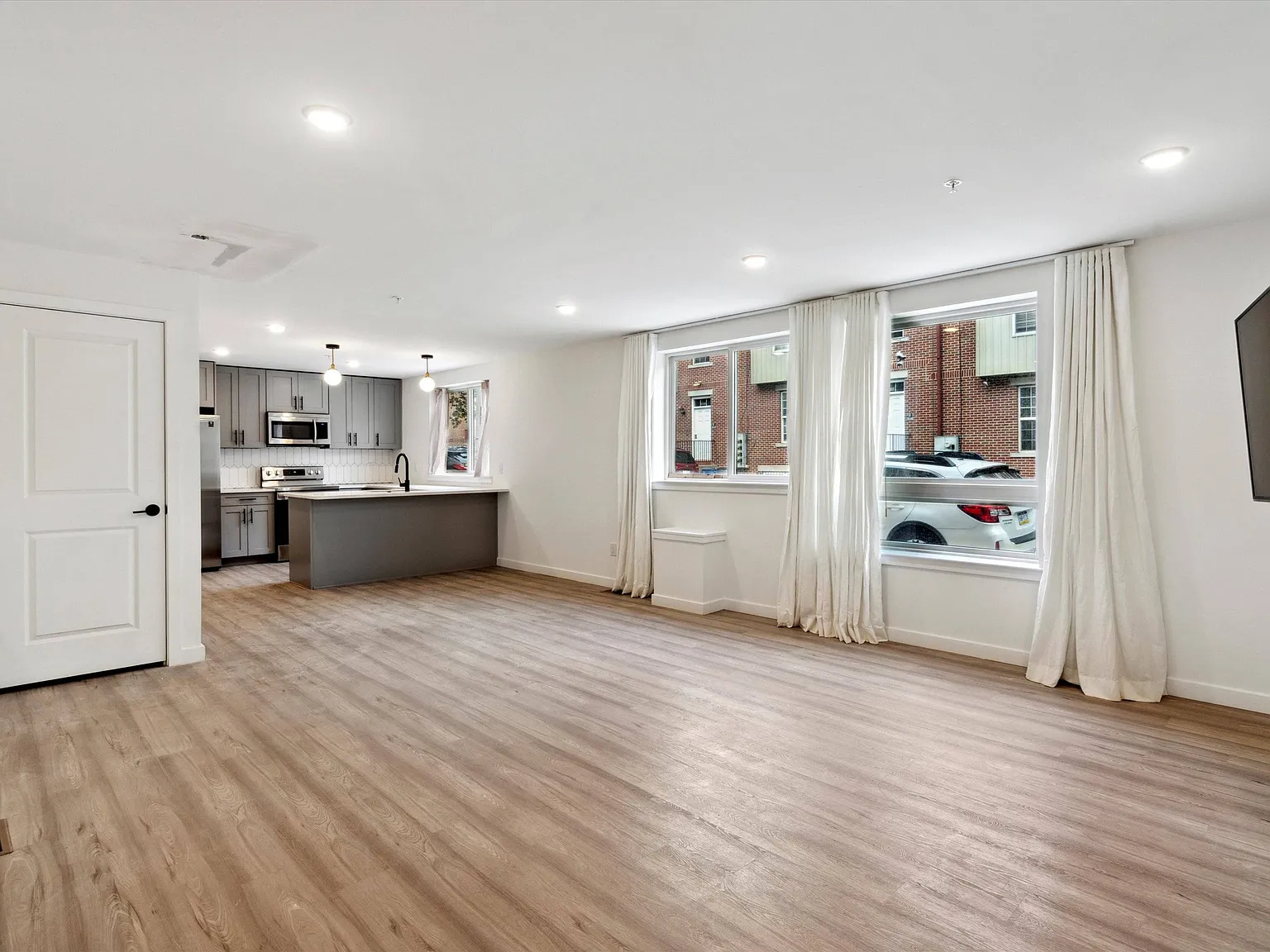 1338 N 15th ST Unit A2 — Photo 1
