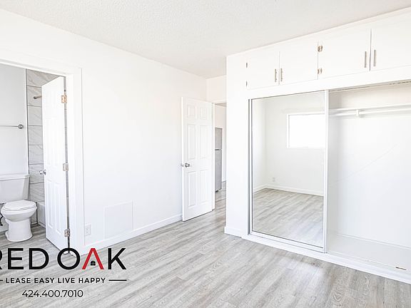 2nd image of 510 W 87th St #215