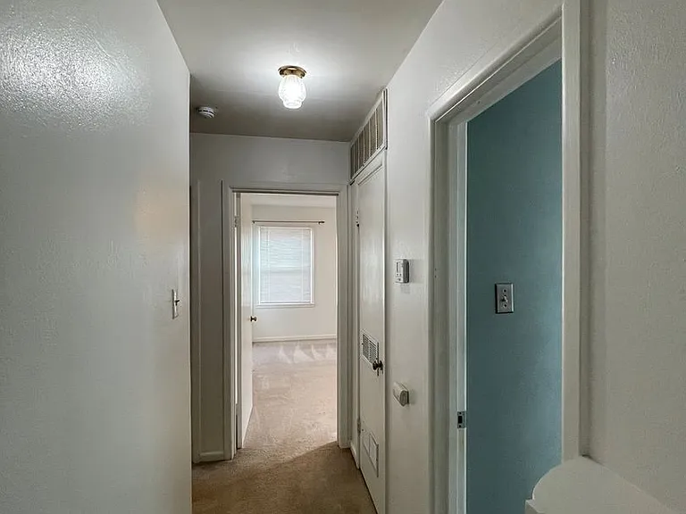 3713 Noble Dr — Photo 12