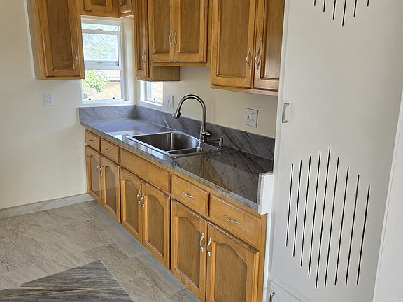 4th image of 8925 Hildreth Ave #E