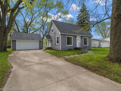 57 Ormsby St, Waterford, MI, 48327