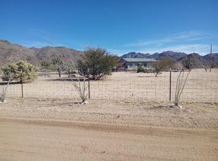 11106 N Jenny Rd, Yucca, AZ 86438