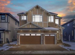 223 W Kinniburgh Loop, Chestermere, AB T1X 0T9