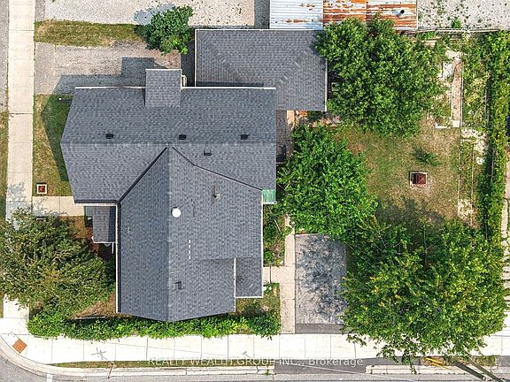 3rd image of 23 Penetang St #2