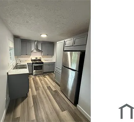 3 bed, 1100 sqft, $1,700 — Photo 4