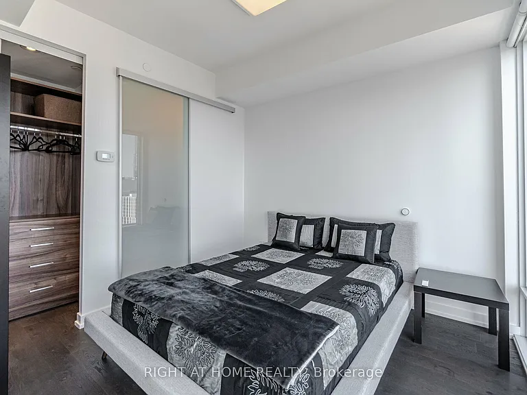 488 University Ave S #2507 — Photo 15