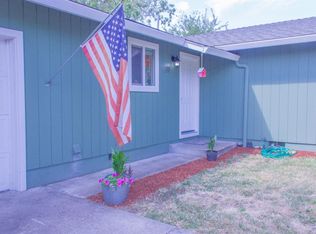 519 Laurel St, Eagle Pt, OR 97524