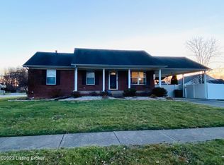 5700 Ree Dr, Louisville, KY 40216