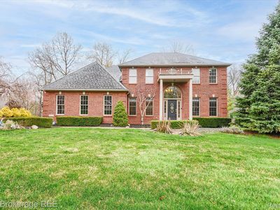 9618 Sheltering Oaks Dr, Brighton, MI, 48114