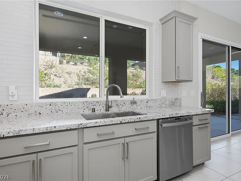 8 Vista Outlook St — Photo 21