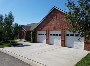 528 Merclyn Ln, Zillah, WA