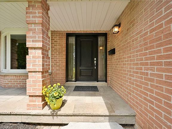 2nd image of 3077 Swansea Dr