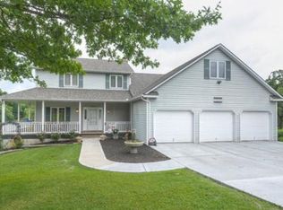 2524 SW Still Meadows Ln, Blue Springs, MO 64015