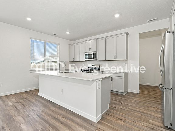 5th image of 4513 Portofino Way