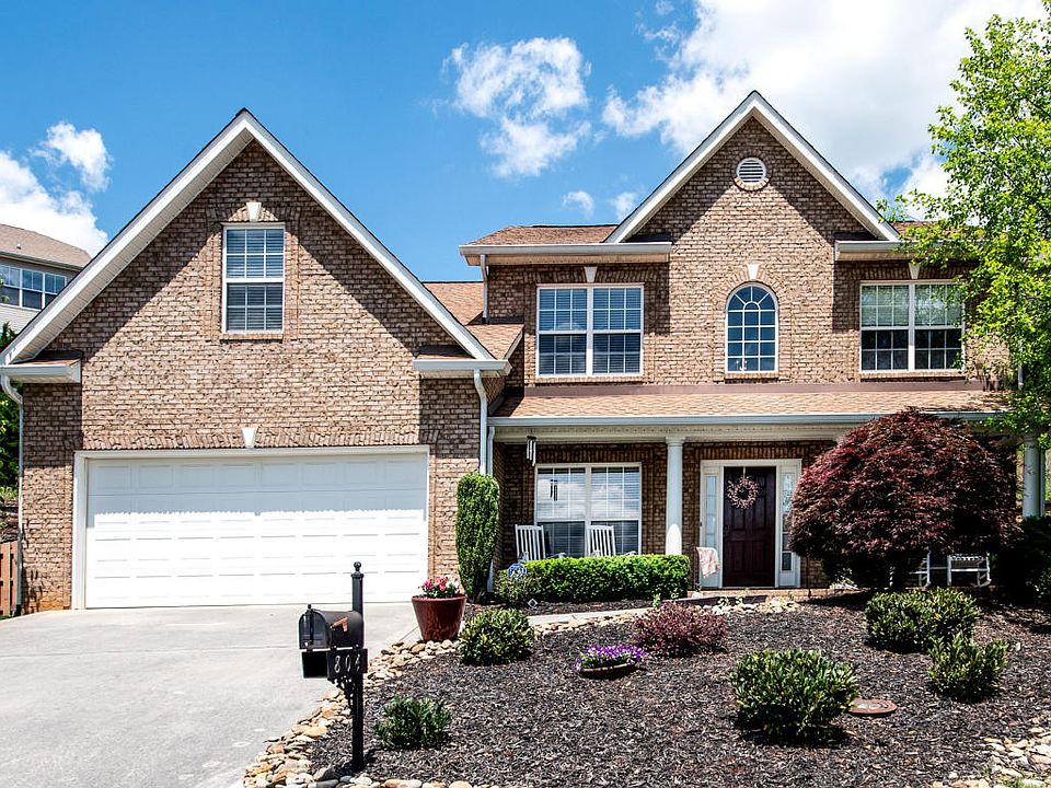 1st image of 804 Hammerstone Ln