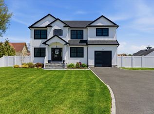 240 Clocks Boulevard, Massapequa, NY 11758