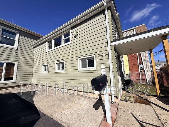 2nd image of 227 Washington Ave
