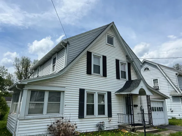 492 Riverside Dr, Johnson City, NY 13790