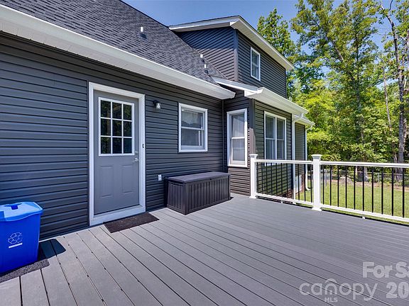 5th image of 539 Harmony Glen Cir #16