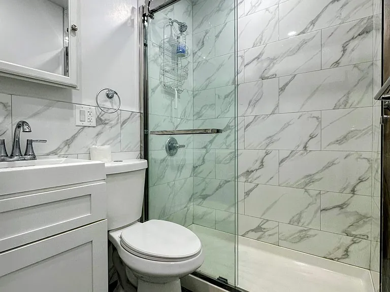 4310 Broadway #2 — Photo 8