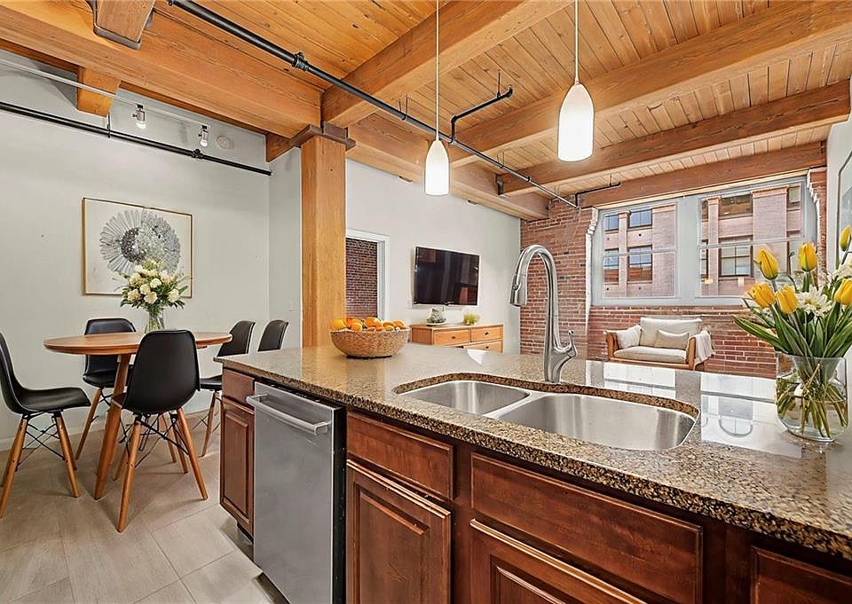 1st image of 712 Broadway Blvd #503