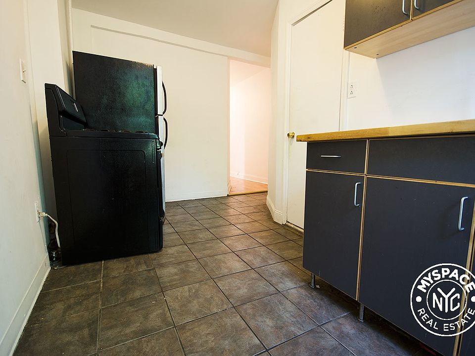 2nd image of 147 Starr St #1AL