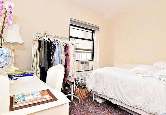 2nd image of 116 E 19th St APT 10