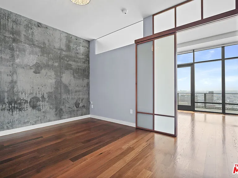 1100 Hope St #Penthouse 205 — Photo 30