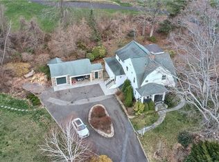 426 Tranquility Rd, Middlebury, CT 06762
