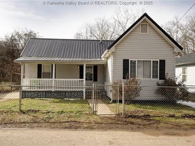206 Luke St, Hugheston, WV, 25110