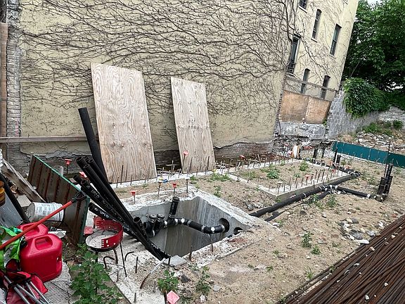3rd image of 656 Saint Anns Ave #1