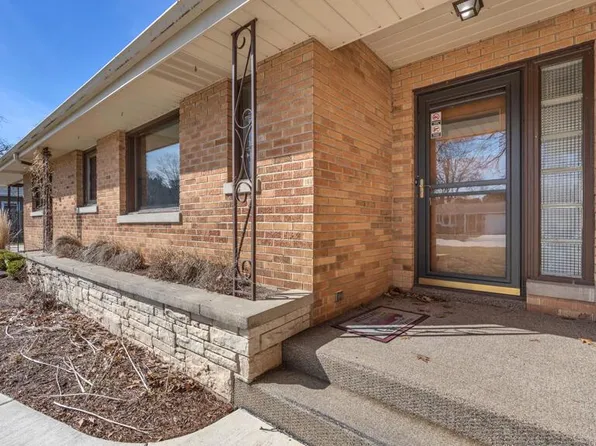 2420 Mayflower AVENUE, Sheboygan, WI 53083