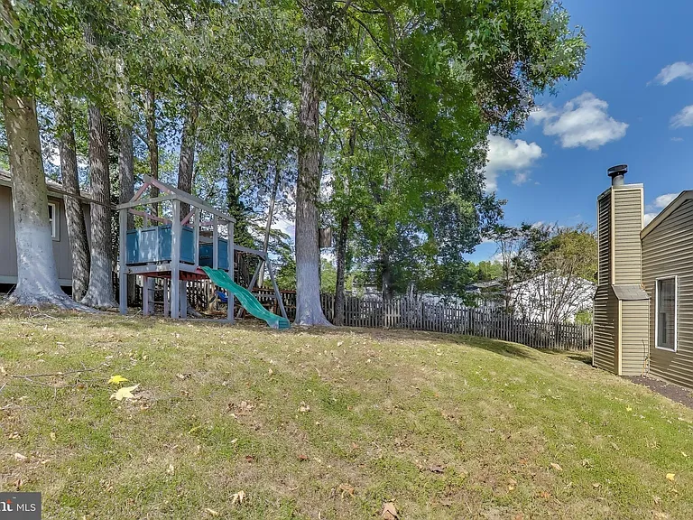 9217 Briarchip St — Photo 39