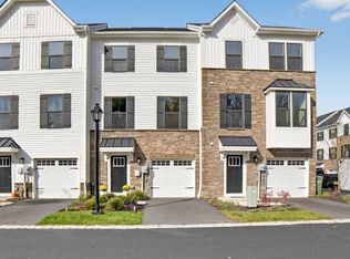 9 Saw Mill Cir, Hackettstown Town, NJ 07840