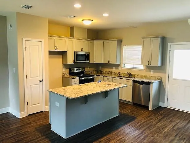 7355 School House Ln — Photo 5